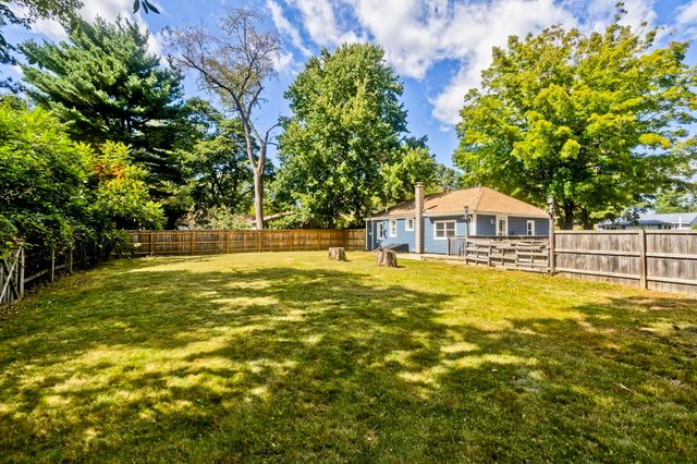 3 Field St, Southwick, MA 01077