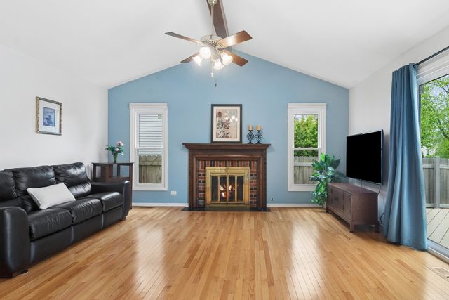 4255 OAK KNOLL Lane, Hoffman Estates, IL 60192