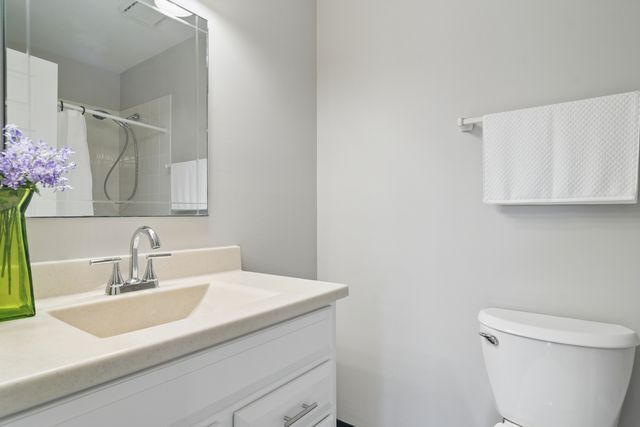 4255 OAK KNOLL Lane, Hoffman Estates, IL 60192