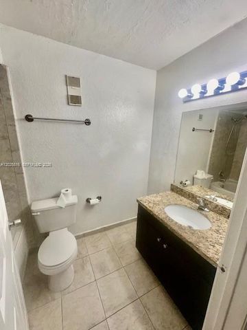 10670 SW 156th Pl 301, Miami, FL 33196