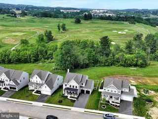 2517 WOODSPRING DR, York, PA 17402