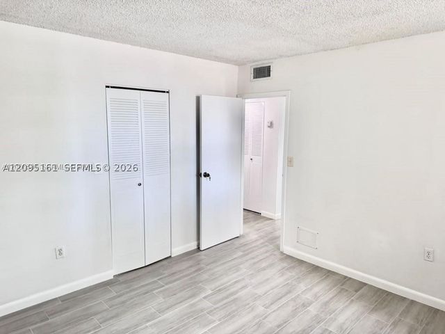1800 SW 81st Ave 1204, North Lauderdale, FL 33068