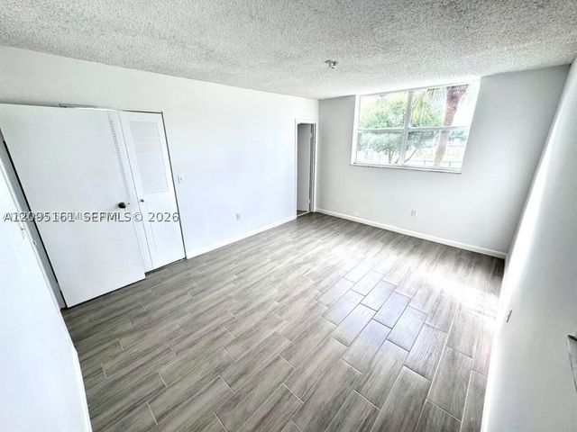 1800 SW 81st Ave 1204, North Lauderdale, FL 33068