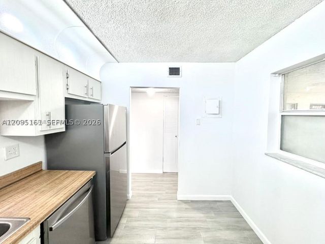 1800 SW 81st Ave 1204, North Lauderdale, FL 33068