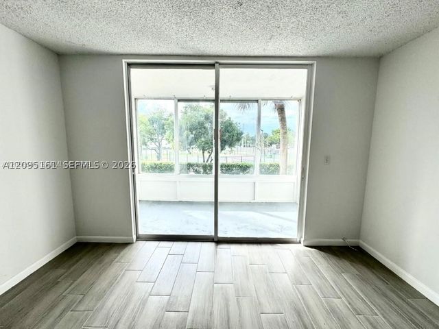 1800 SW 81st Ave 1204, North Lauderdale, FL 33068