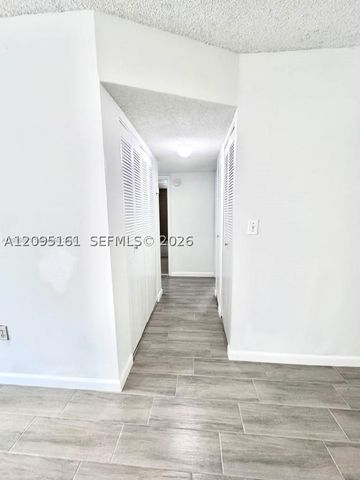 1800 SW 81st Ave 1204, North Lauderdale, FL 33068