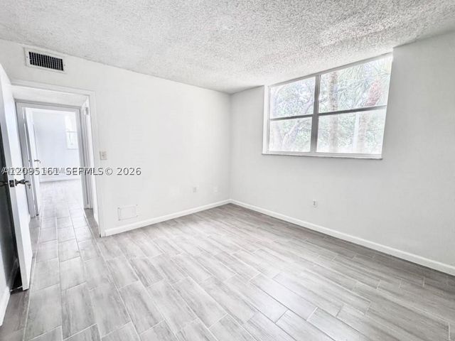 1800 SW 81st Ave 1204, North Lauderdale, FL 33068