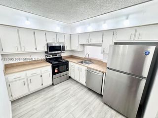 1800 SW 81st Ave 1204, North Lauderdale, FL 33068