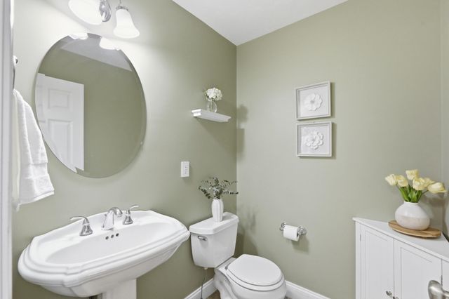 15 Northland Road, Windham, NH 03087
