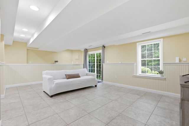 15 Northland Road, Windham, NH 03087