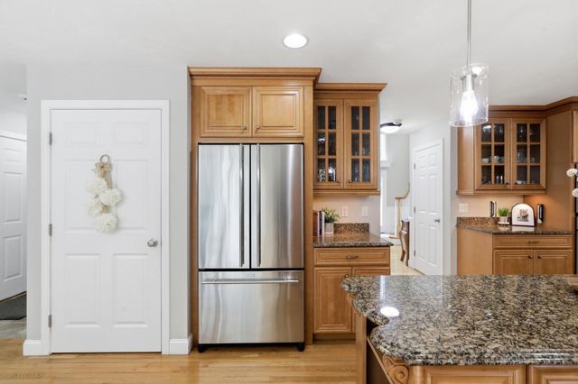15 Northland Road, Windham, NH 03087