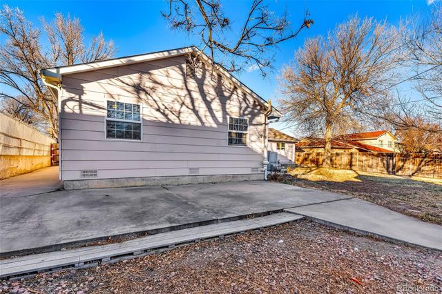 1012 Harding Avenue, Canon City, CO 81212