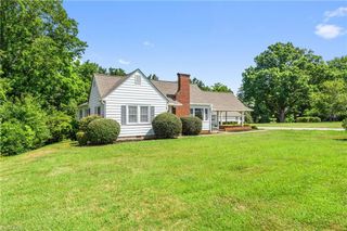 6823 Idols Road, Clemmons, NC 27012