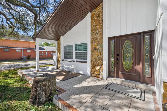 8902 N HAMNER AVENUE, Tampa, FL 33604