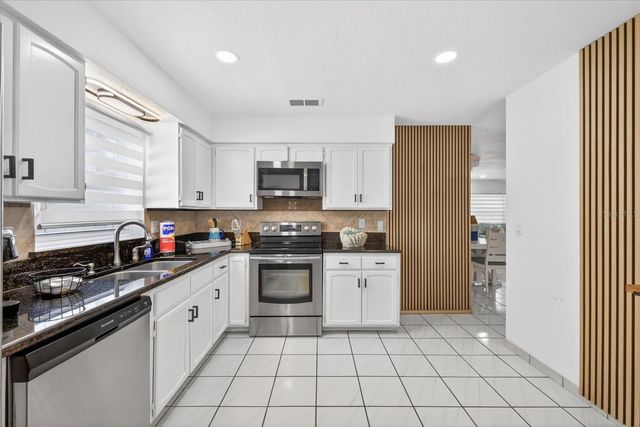 8902 N HAMNER AVENUE, Tampa, FL 33604