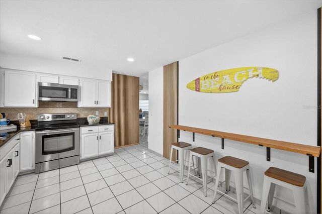 8902 N HAMNER AVENUE, Tampa, FL 33604