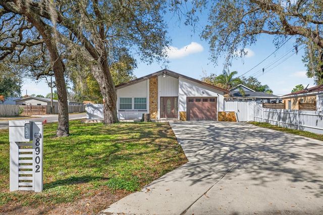 8902 N HAMNER AVENUE, Tampa, FL 33604