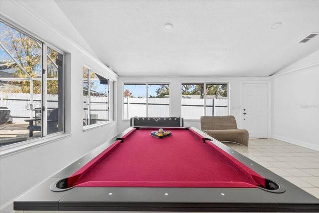 8902 N HAMNER AVENUE, Tampa, FL 33604