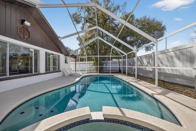 8902 N HAMNER AVENUE, Tampa, FL 33604