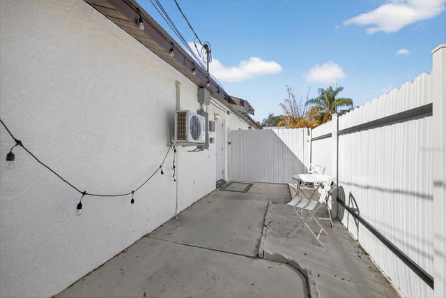 8902 N HAMNER AVENUE, Tampa, FL 33604