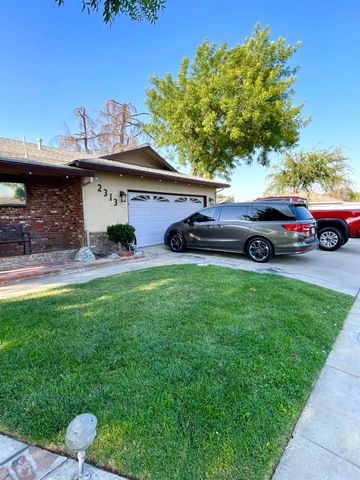 2313 Thomas St, Ceres, CA 95307