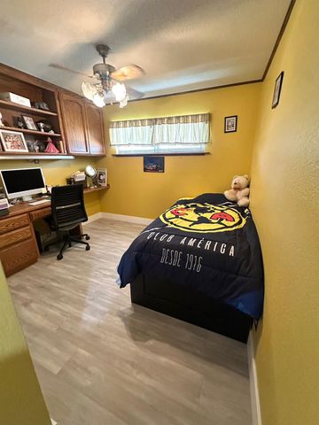 2313 Thomas St, Ceres, CA 95307