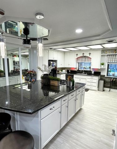 2313 Thomas St, Ceres, CA 95307