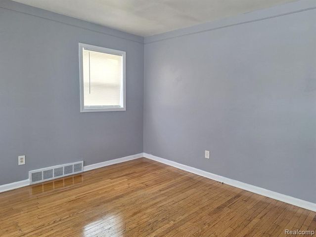 7972 Hipp Street, Taylor, MI 48180