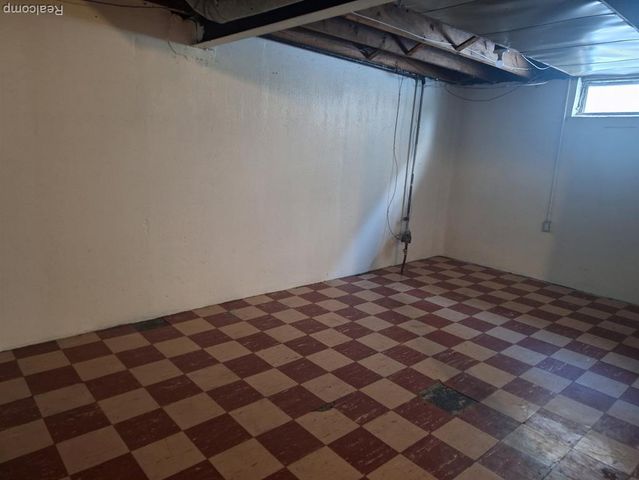 7972 Hipp Street, Taylor, MI 48180