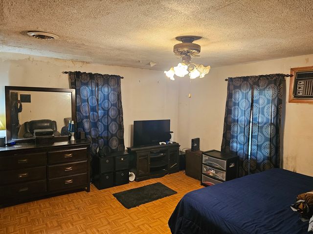 1406 E 15th Place, Ford Heights, IL 60411