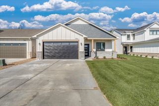 5563 Wandering Way, Maize, KS 67101
