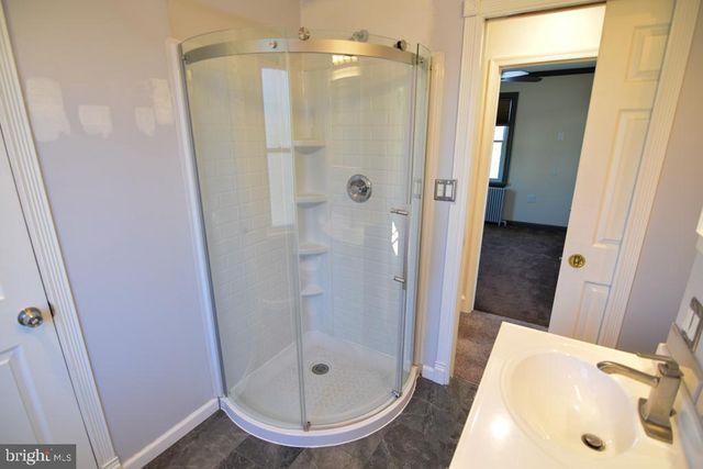 1071 W BRISTOL RD, Warminster, PA 18974