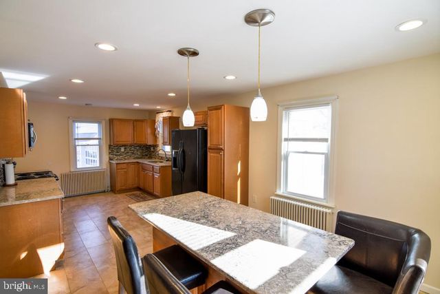 1071 W BRISTOL RD, Warminster, PA 18974