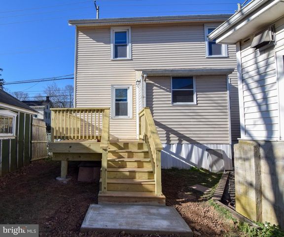 1071 W BRISTOL RD, Warminster, PA 18974