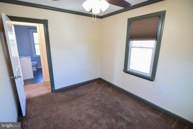 1071 W BRISTOL RD, Warminster, PA 18974