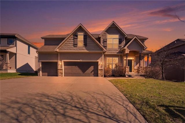 8050 NE 100th Terrace, Kansas City, MO 64157