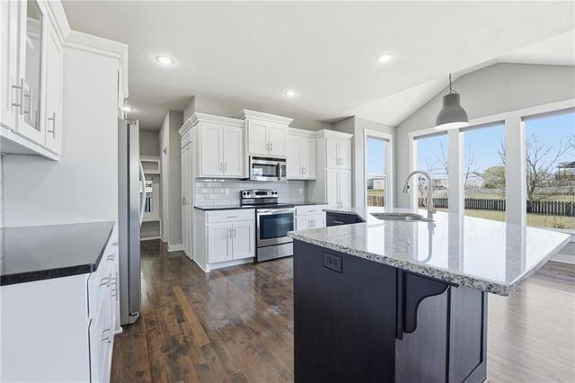 8050 NE 100th Terrace, Kansas City, MO 64157