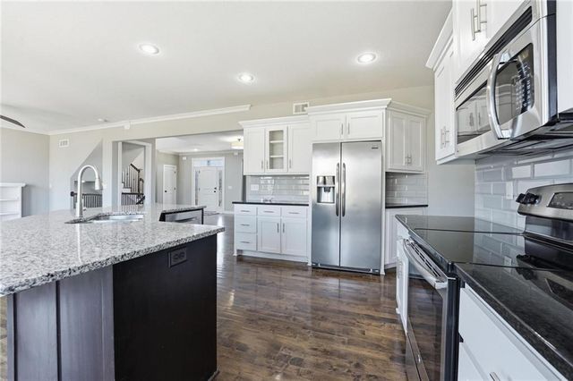 8050 NE 100th Terrace, Kansas City, MO 64157