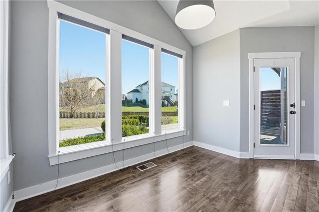 8050 NE 100th Terrace, Kansas City, MO 64157