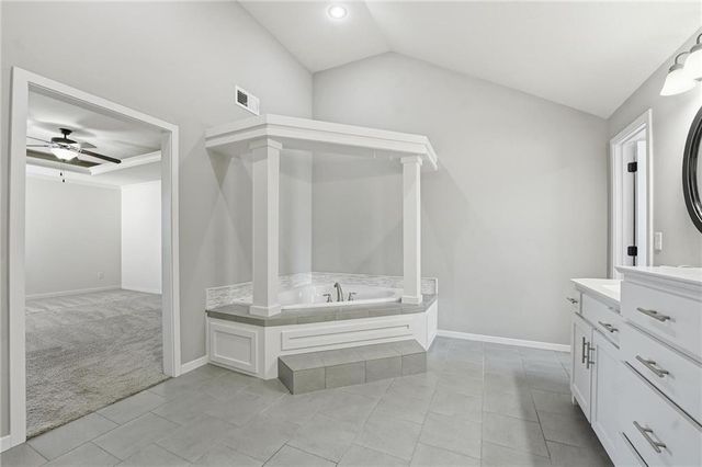 8050 NE 100th Terrace, Kansas City, MO 64157