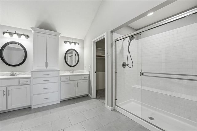 8050 NE 100th Terrace, Kansas City, MO 64157