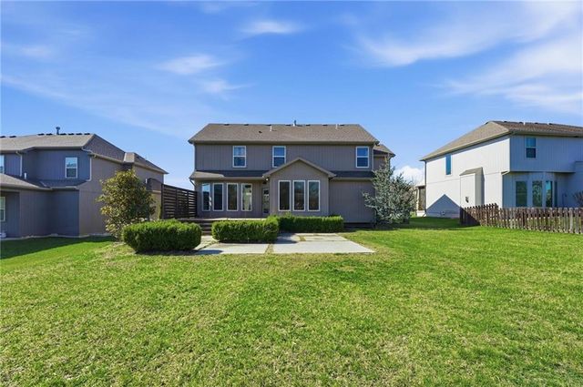 8050 NE 100th Terrace, Kansas City, MO 64157