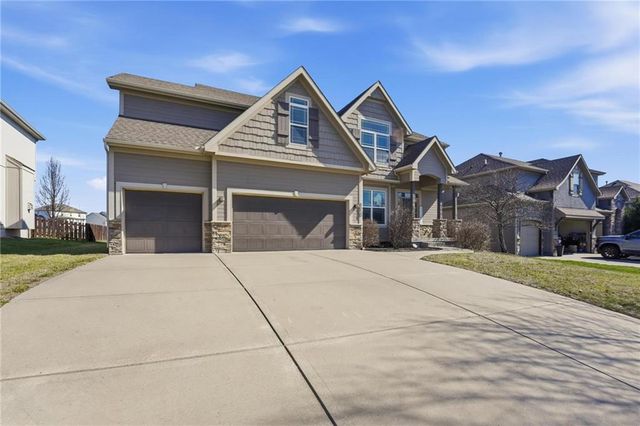 8050 NE 100th Terrace, Kansas City, MO 64157