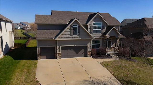 8050 NE 100th Terrace, Kansas City, MO 64157