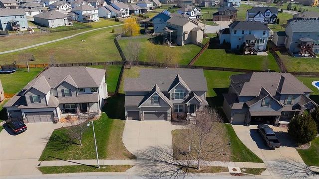 8050 NE 100th Terrace, Kansas City, MO 64157