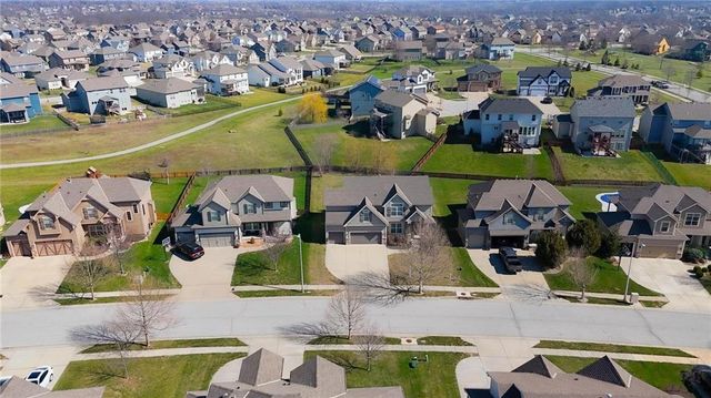 8050 NE 100th Terrace, Kansas City, MO 64157