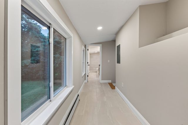 18 Elbridge Rd, Auburn, MA 01501