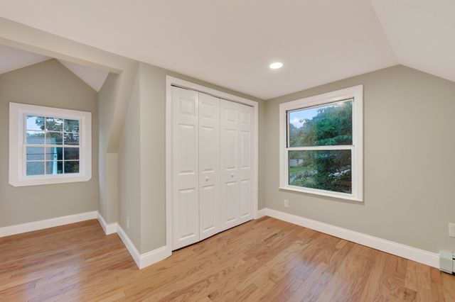 18 Elbridge Rd, Auburn, MA 01501