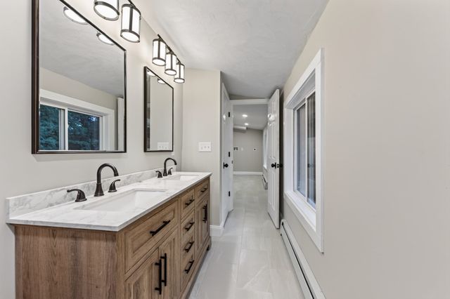 18 Elbridge Rd, Auburn, MA 01501
