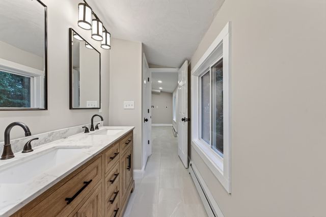 18 Elbridge Rd, Auburn, MA 01501